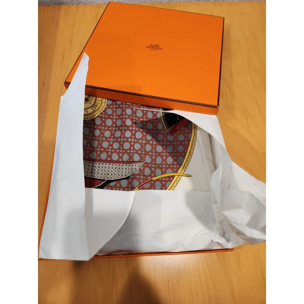 Hermès Les Voitures 100% Silk Scarf Carriage Print Gray Red w/ Box‎ France